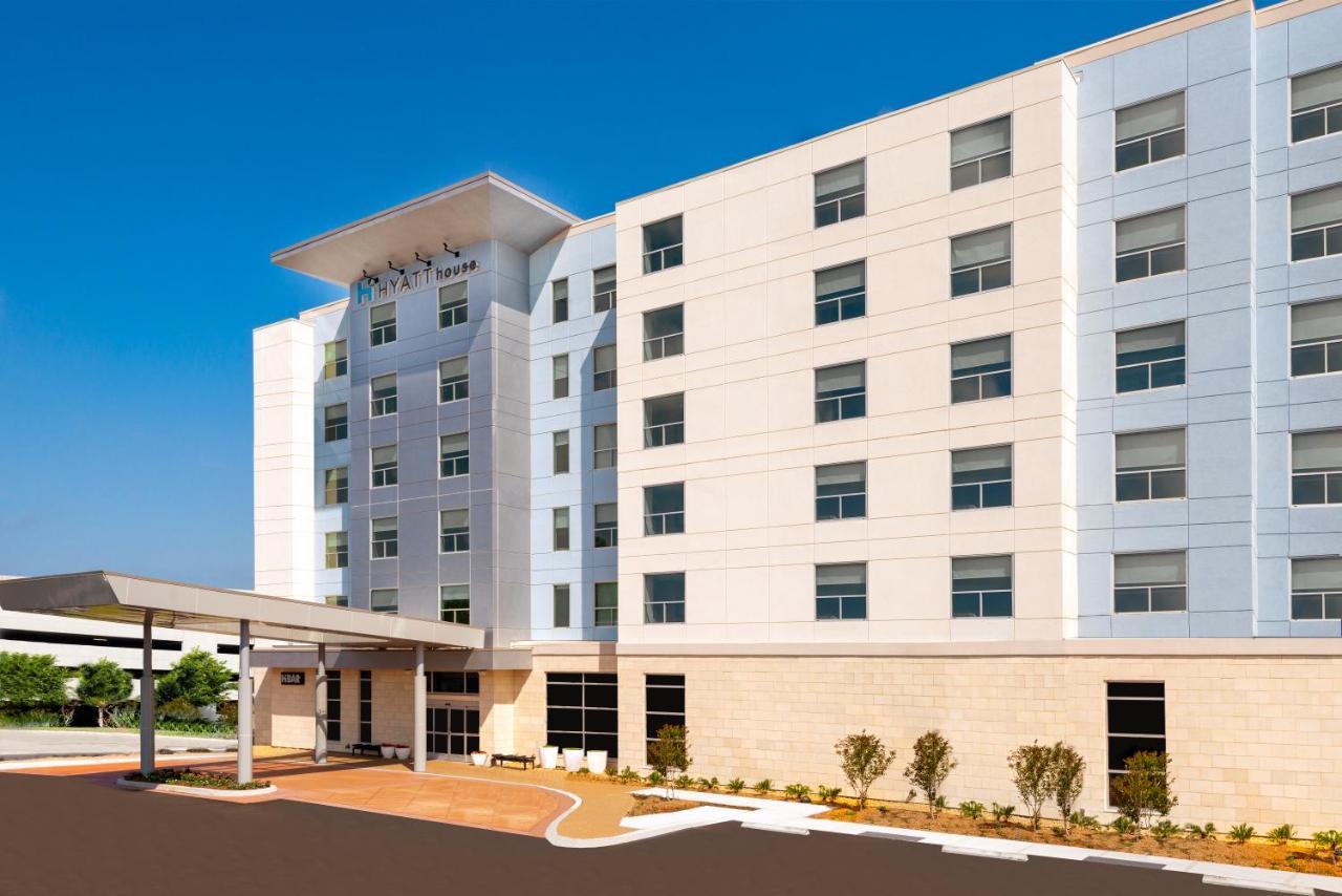 Hyatt House Tampa Airport/Westshore Hotel Exterior photo